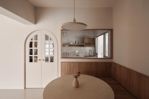 Minimalist Dining Room at 239B Boon Lay Drive