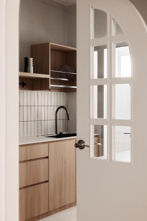 Minimalist Kitchen at 239B Boon Lay Drive