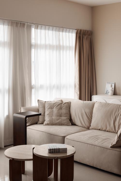 Minimalist Living Room at 239B Boon Lay Drive