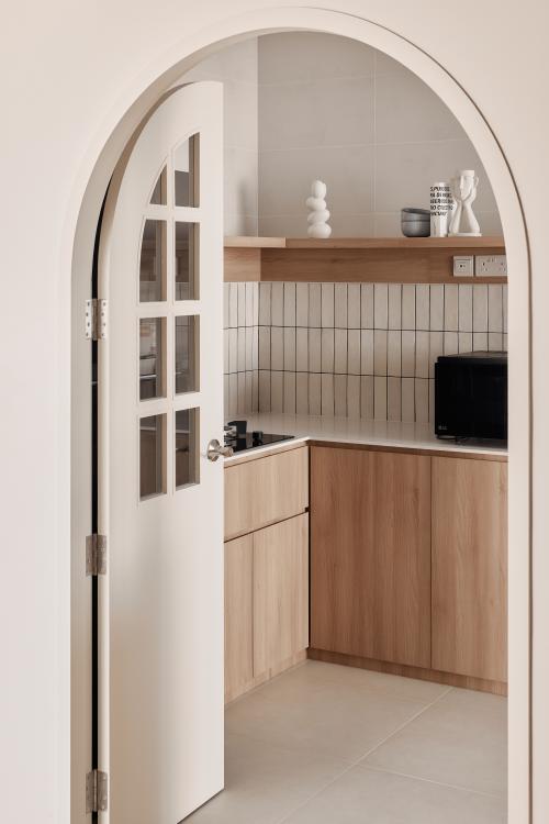 Minimalist Kitchen at 239B Boon Lay Drive
