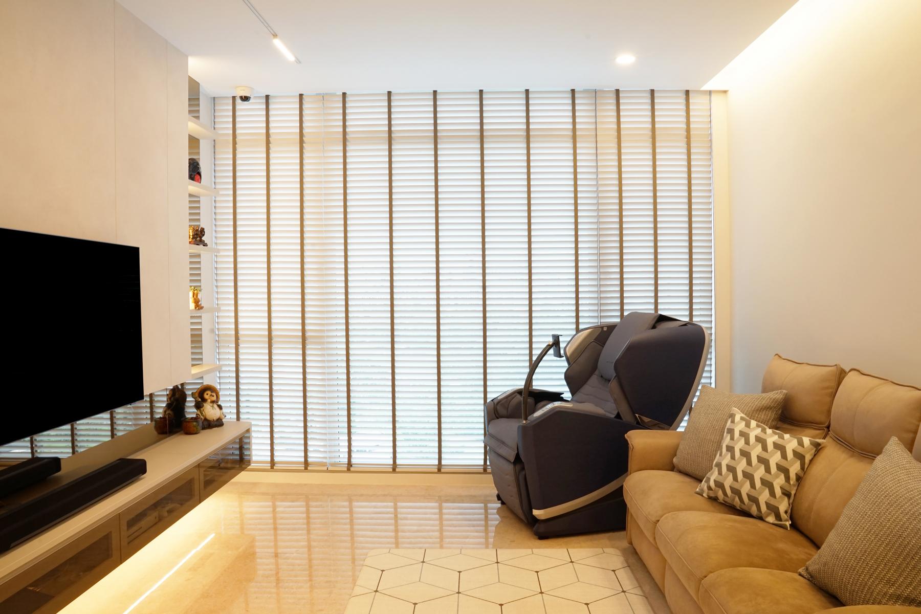 Modern Living Room with Sofa and TV