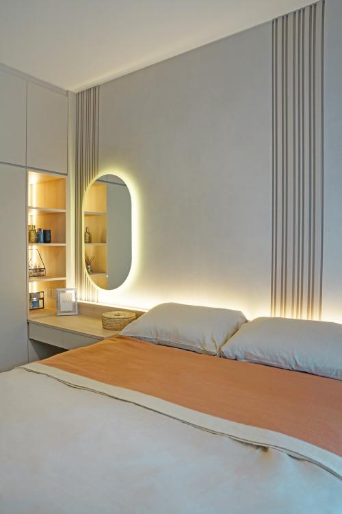 Modern Bedroom at Sembawang Crest