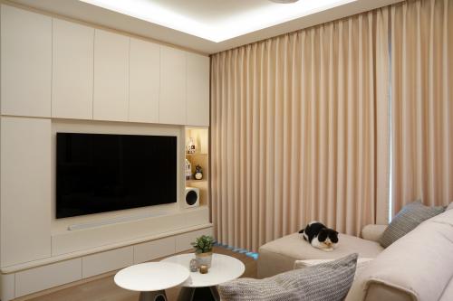 Modern Living Room at Sembawang Crest