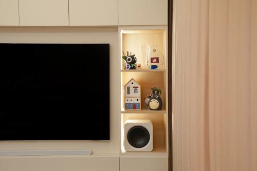 Modern Living Room at Sembawang Crest