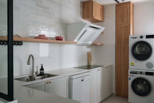 Scandinavian Kitchen at 89 Tanglin Halt