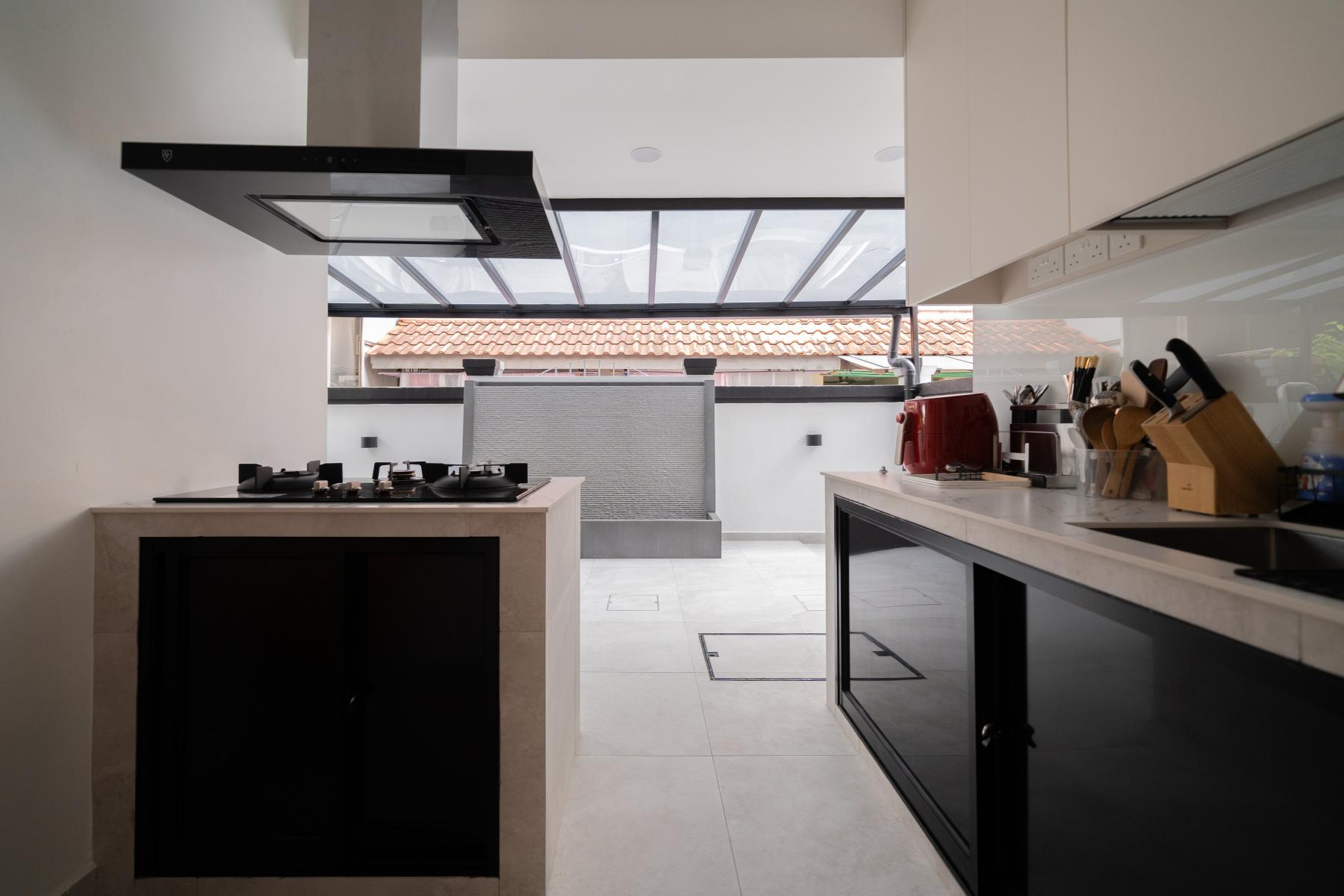Modern Kitchen with Countertop and Kitchen Island