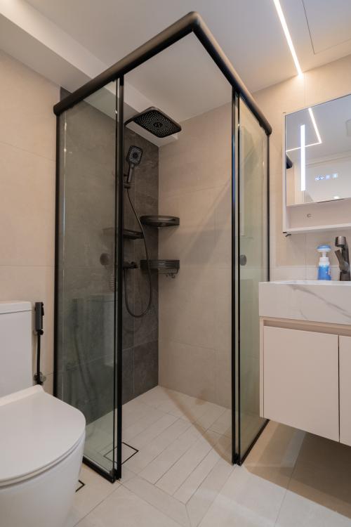 Modern Bathroom at Villa Verde