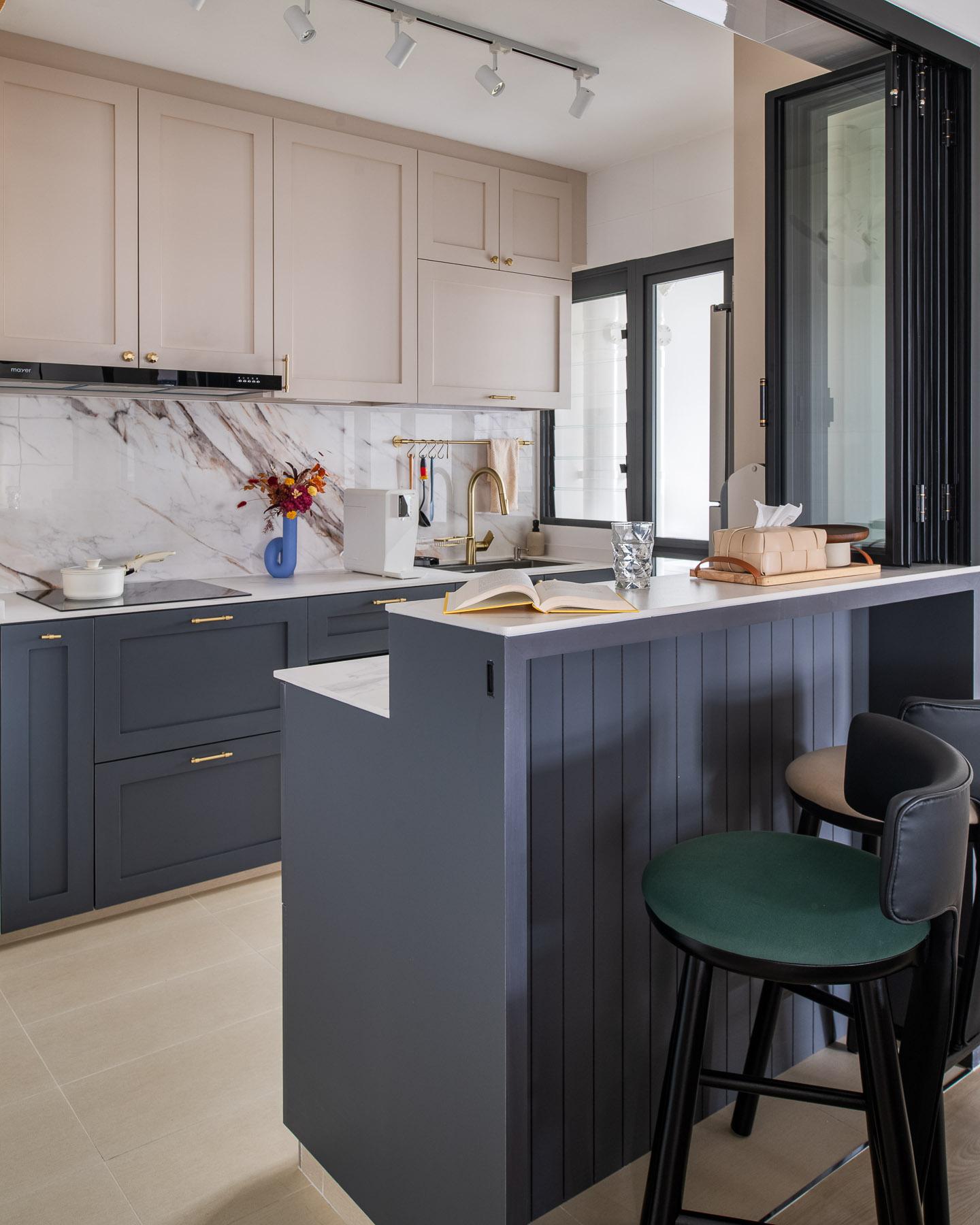 Country Kitchen with Countertop and Open Kitchen