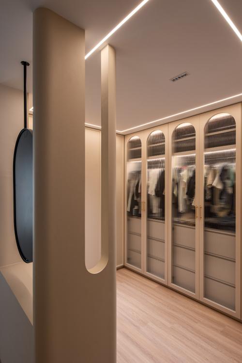 Modern Bedroom at 22 changi rise