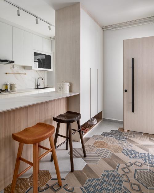 Contemporary Entryway at bedok reservior