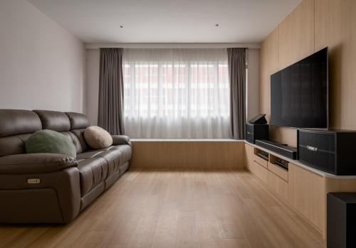 Scandinavian Living Room at 5 toh yi drive