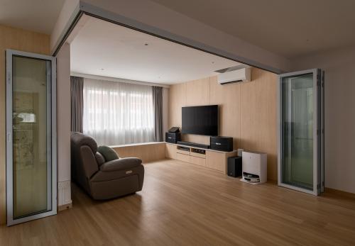 Scandinavian Living Room at 5 toh yi drive