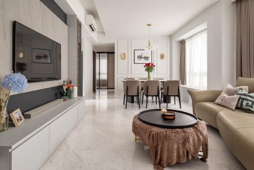 Modern Living Room at twin regency