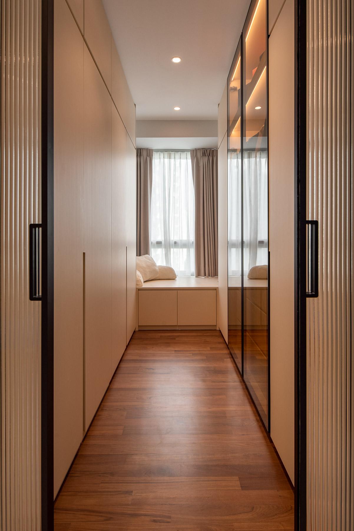 Modern Bedroom with Wardrobe and Sliding Wardrobe