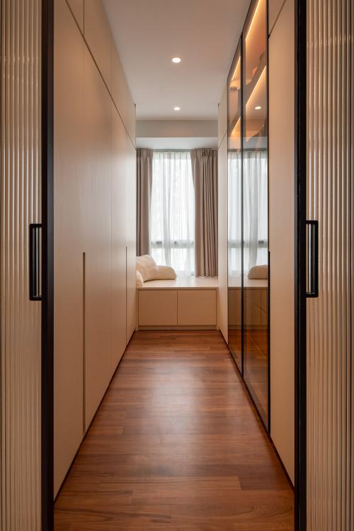 Modern Bedroom at twin regency