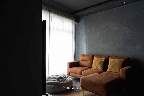 Industrial Living Room at 425A Northshore Crescent