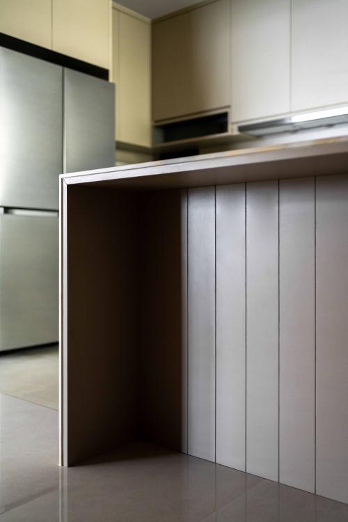 Contemporary Kitchen at 432B Northshore