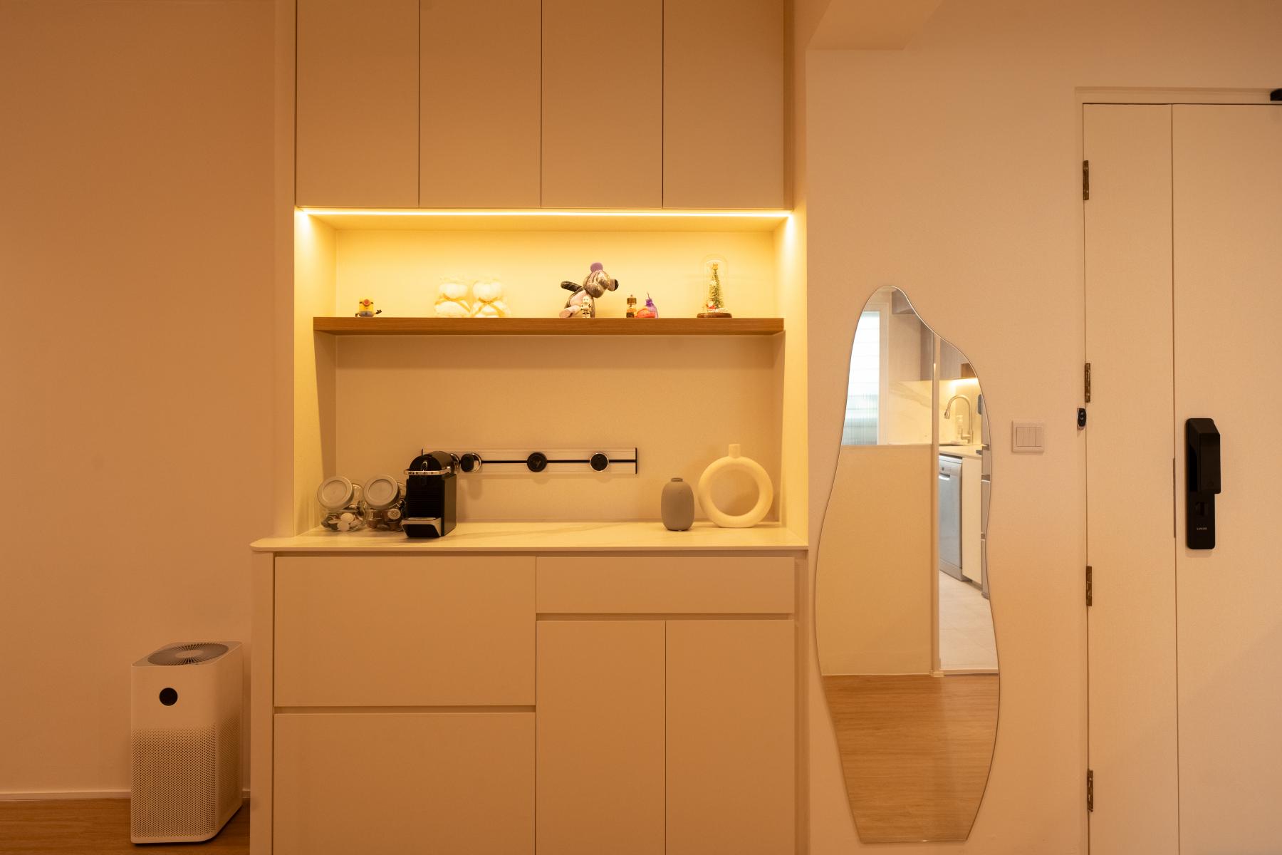 Contemporary Entryway with Mirror and Seating Bench