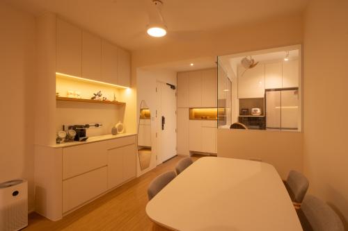 Contemporary Dining Room at 420 Clementi