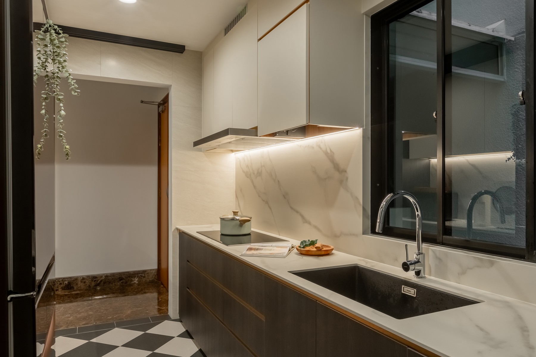 Contemporary Kitchen with Countertop and Homogeneous Tiles