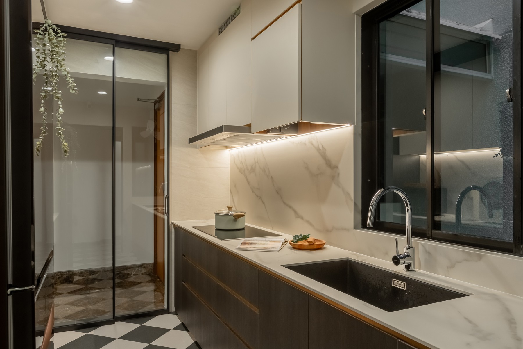 Contemporary Kitchen with Countertop and Homogeneous Tiles