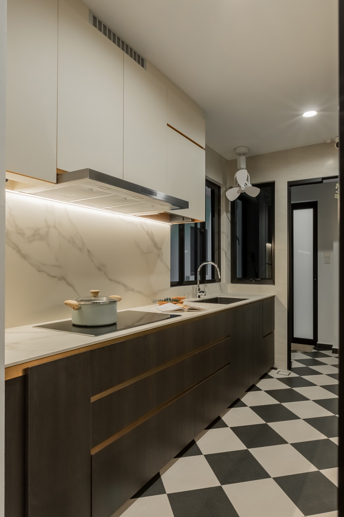 Contemporary Kitchen with Countertop and Homogeneous Tiles