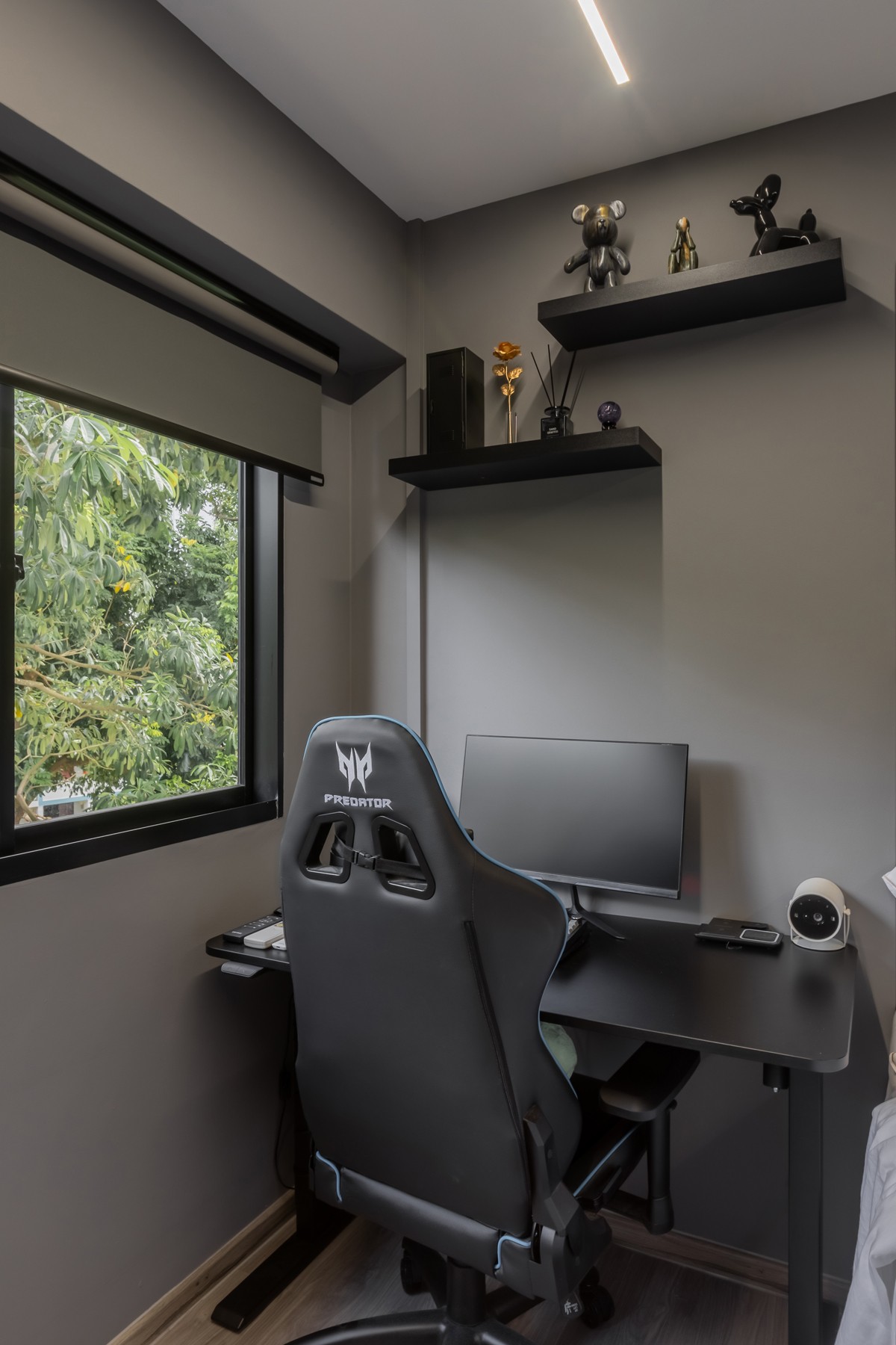 Minimalist Bedroom with Vinyl Flooring and Desk