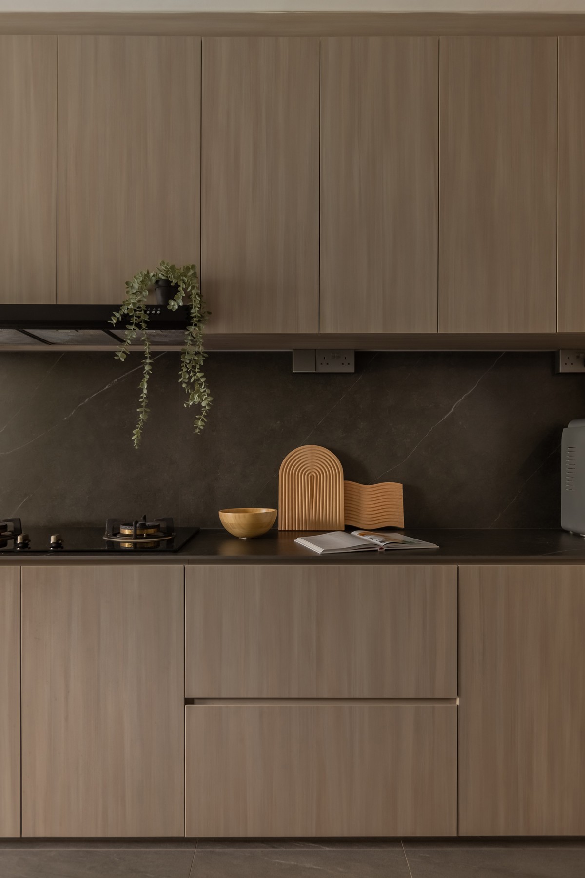 Minimalist Kitchen with Countertop and Kitchen Backsplash