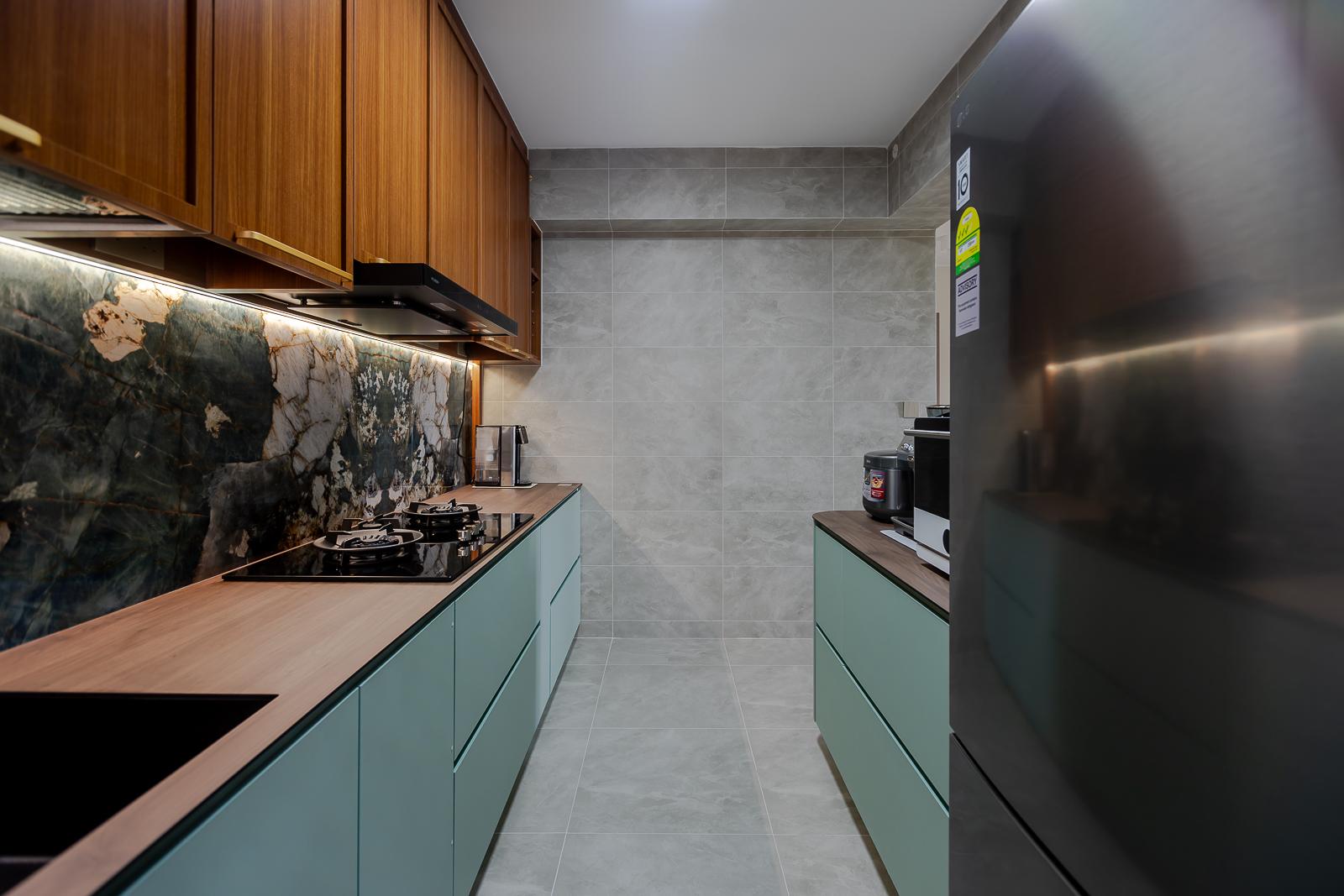 Modern Kitchen with Countertop and Homogeneous Tiles
