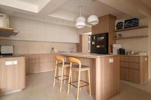 Minimalist Kitchen at Plantation Grove