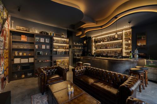 Industrial Home Bar at Chwee Chian