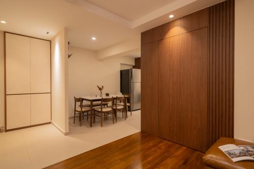 Modern Dining Room at Ang Mo Kio Street 52