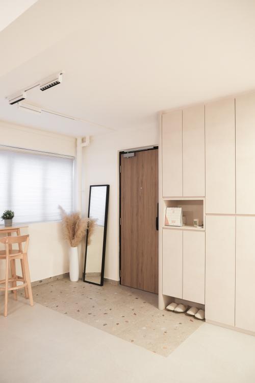 Scandinavian Foyer at 601 Hougang Ave 6