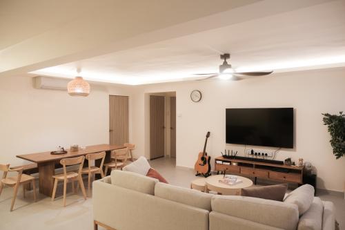 Scandinavian Living Room at 601 Hougang Ave 6