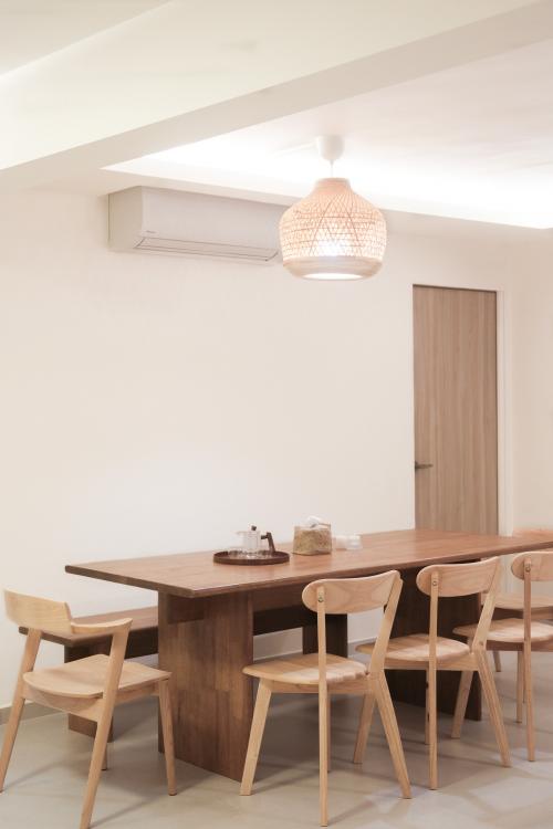 Scandinavian Dining Room at 601 Hougang Ave 6