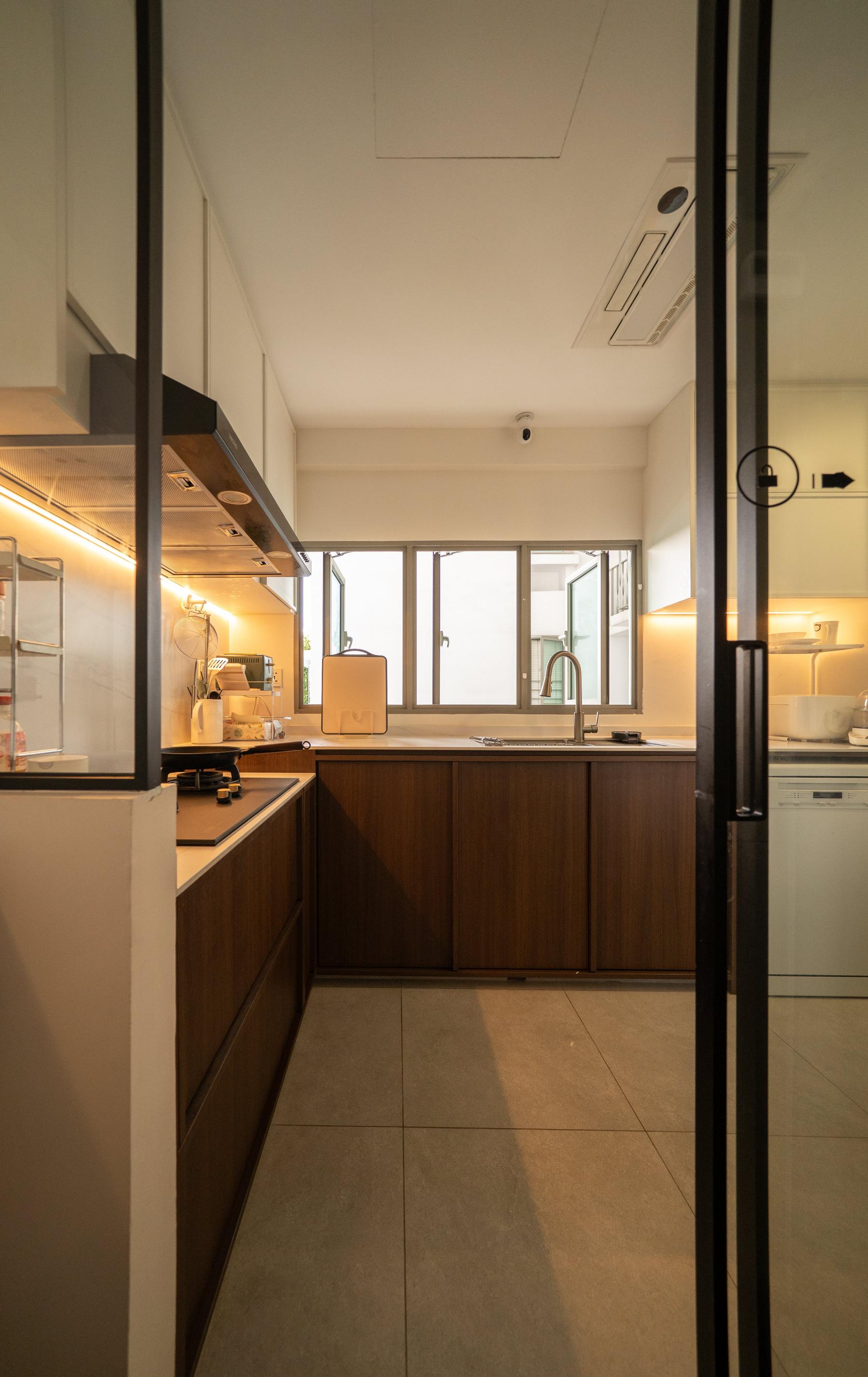 Modern Kitchen with Countertop and Marble Floor