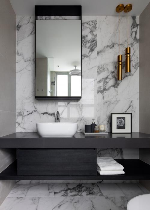 Modern Bathroom at The Tessarina