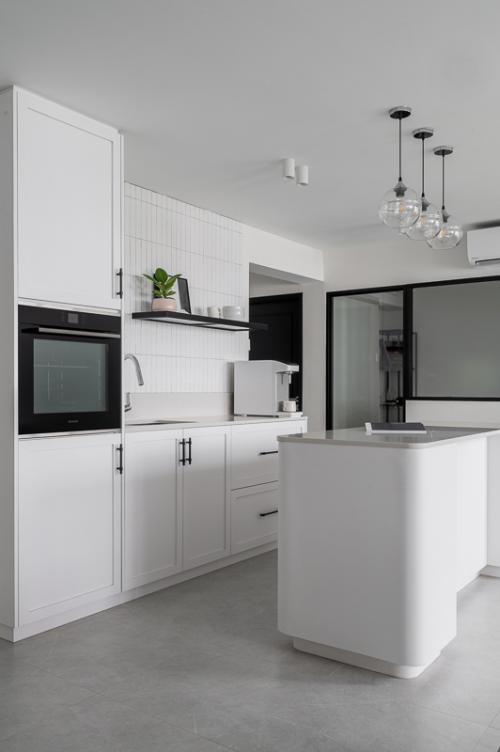 Contemporary Pantry at Sin Ming Ave