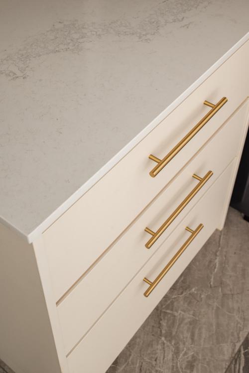 Contemporary Kitchen at canberra cresent