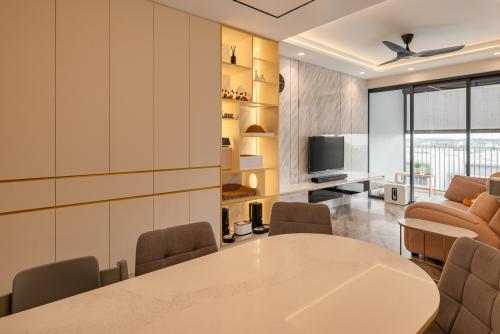 Contemporary Living Room at canberra cresent