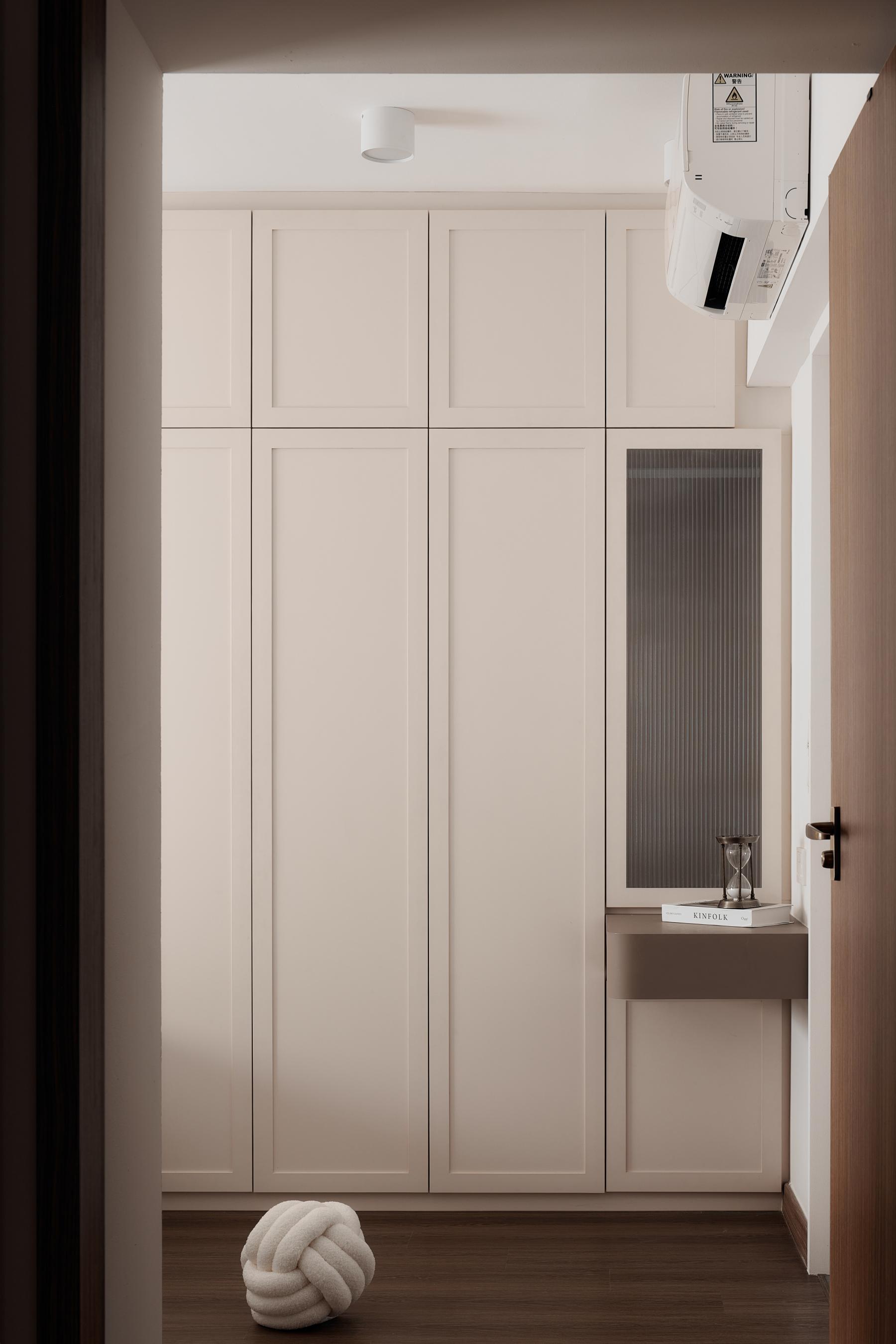 Modern Bedroom with Mirror and Wardrobe