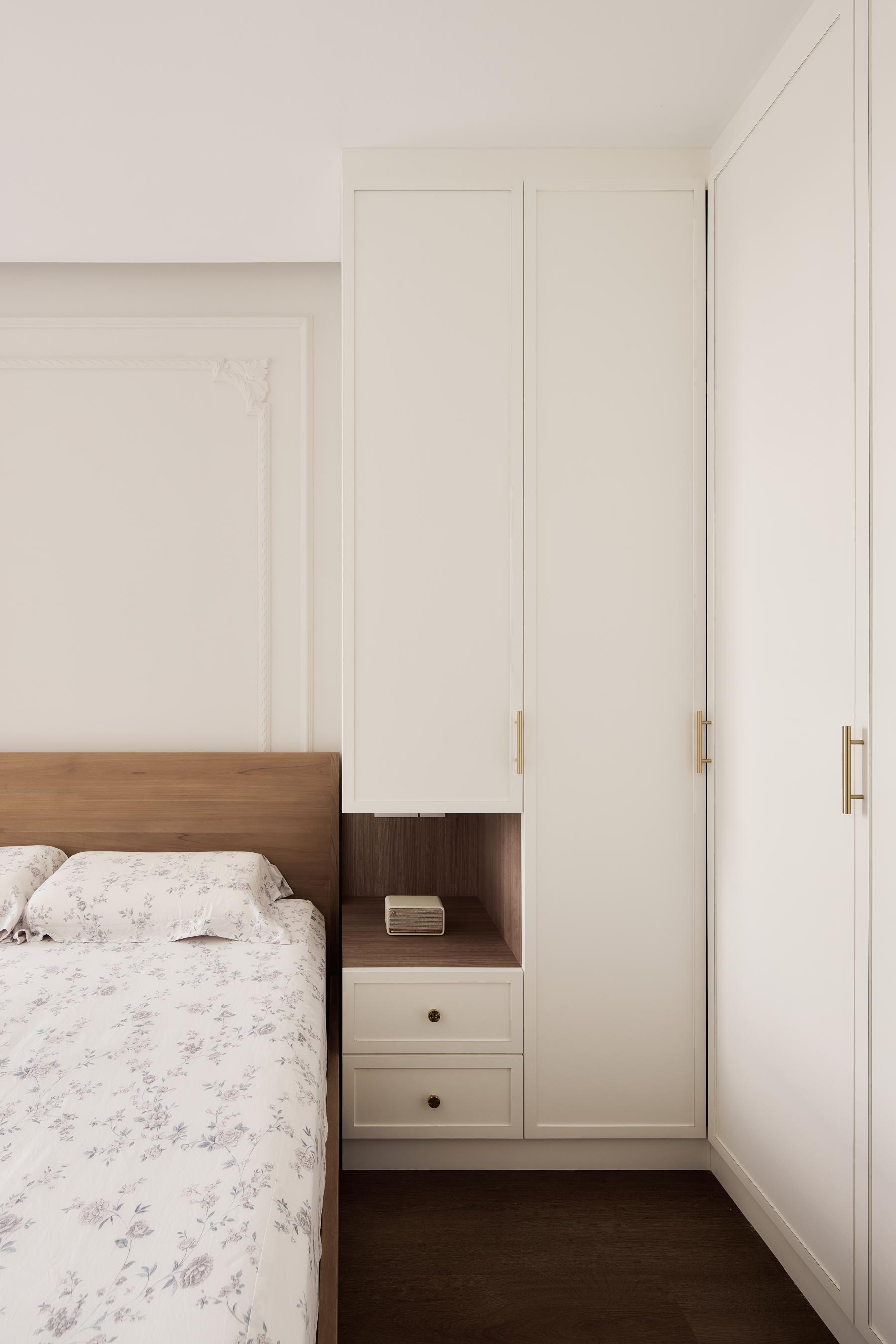 Modern Bedroom with Wood Flooring and Closet