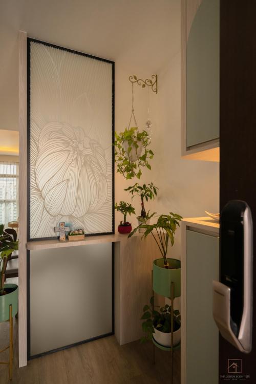 Scandinavian Entryway at 443C Fernvale Road