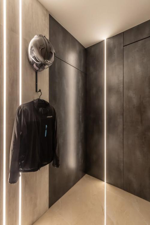 Modern Walk-in Wardrobe at Normanton Park