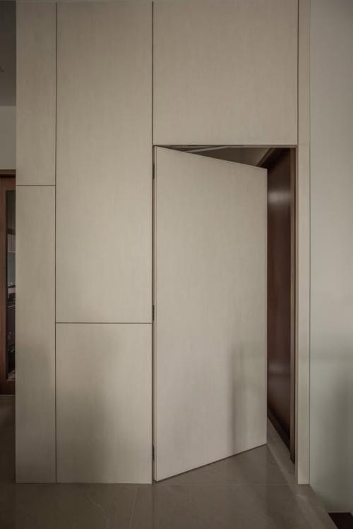 Modern Walk-in Wardrobe at Normanton Park