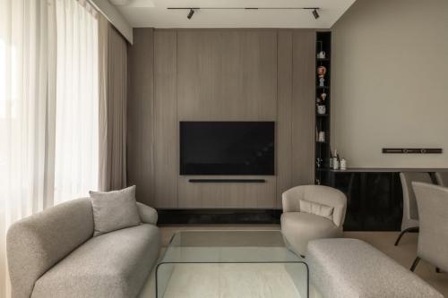 Modern Living Room at Normanton Park