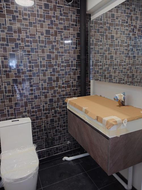 Modern Bathroom at 703 West Coast Road #11