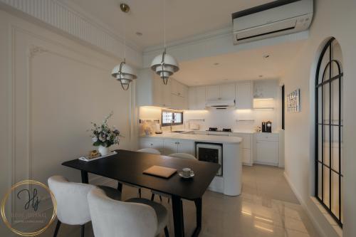 Modern Dining Room at Seaside Residences