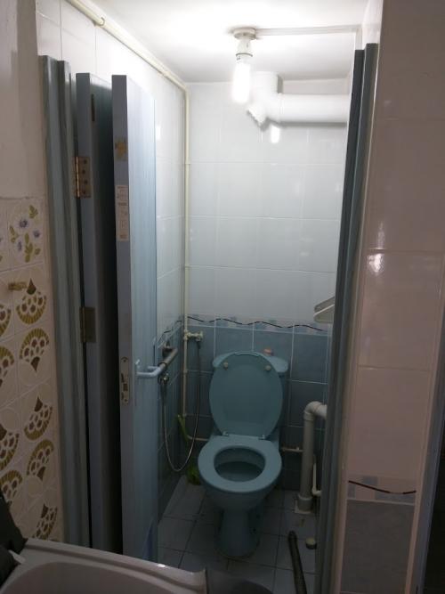 Asian Bathroom at 4 Sago Lane #05
