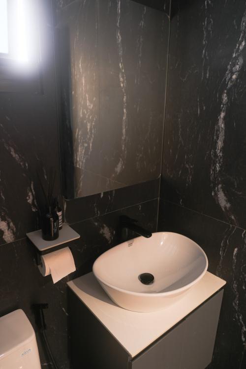 Scandinavian Bathroom at 208B Clementi